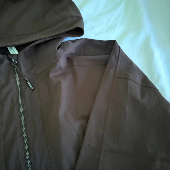 🆕🤎 Lululemon Water Repellent Hooded Anorak - Espresso - Picture 6 of 15
